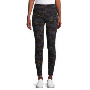 🛍 3/$10 New with tags Camo Leggings